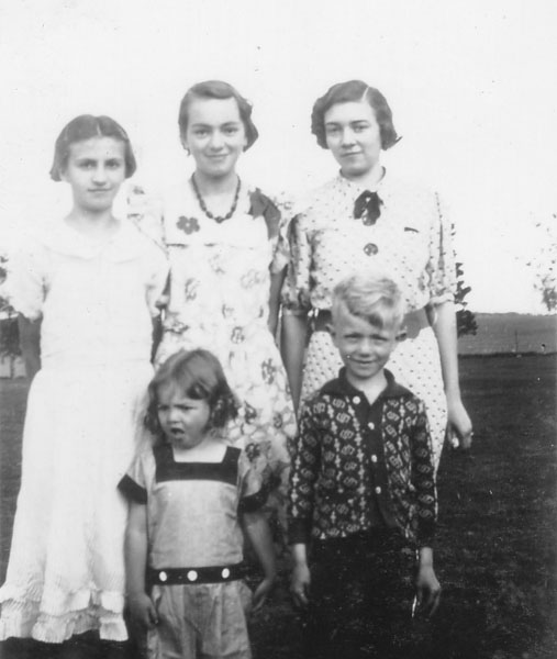 1936 Marg Lucille Ethel Therese Dave