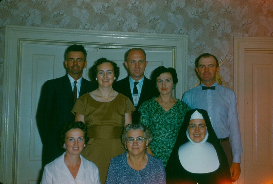 1960_Moms_Kahnke_family2