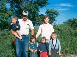 1967_Bernard_Kahnke_and_family