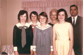 1968_Eugene_Miller_family_Karen_Margaret_Karel_Suzy_Mary_Gene